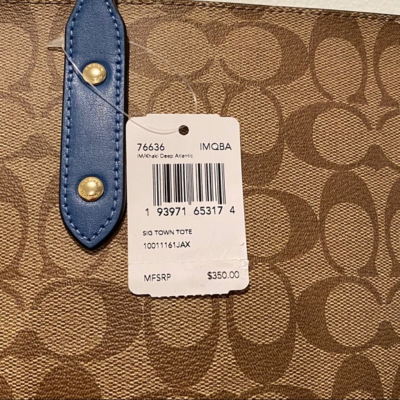 Coach Town Tote in Signature Canvas - Picture 9 of 9